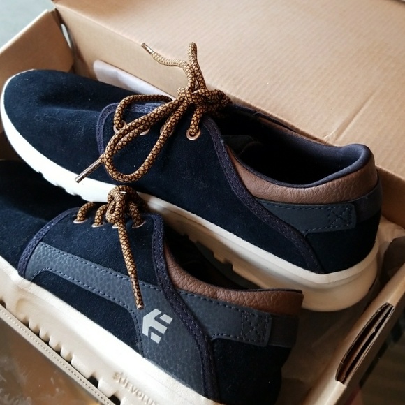 etnies scout blue